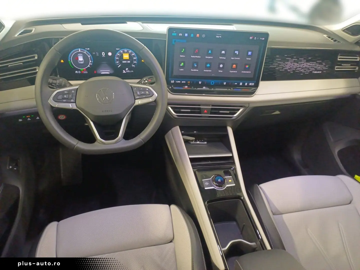 VW Tiguan Elegance  AHK PANO MATRIX LEDER 4x SHZ 36