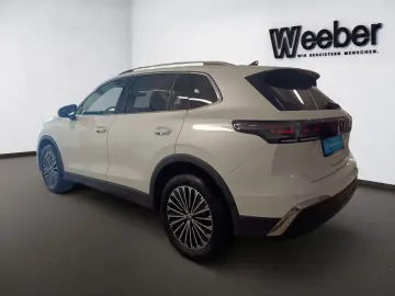 VW Tiguan Elegance  AHK PANO MATRIX LEDER 4x SHZ 36
