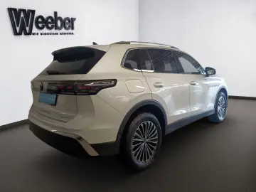 VW Tiguan Elegance  AHK PANO MATRIX LEDER 4x SHZ 36