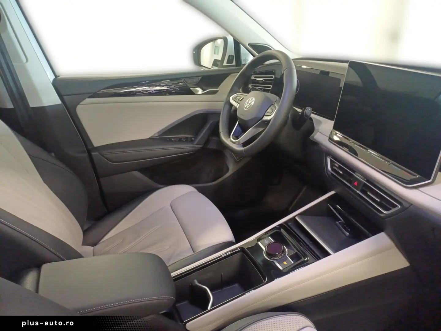 VW Tiguan Elegance  AHK PANO MATRIX LEDER 4x SHZ 36