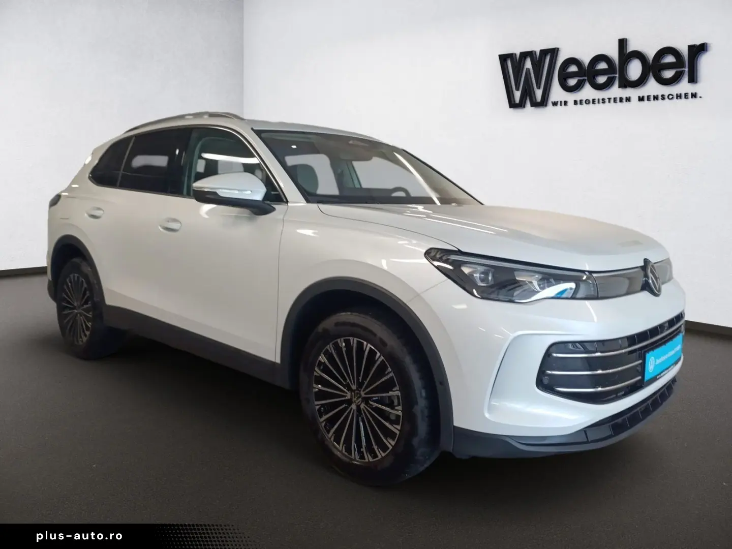 VW Tiguan Elegance  AHK PANO MATRIX LEDER 4x SHZ 36
