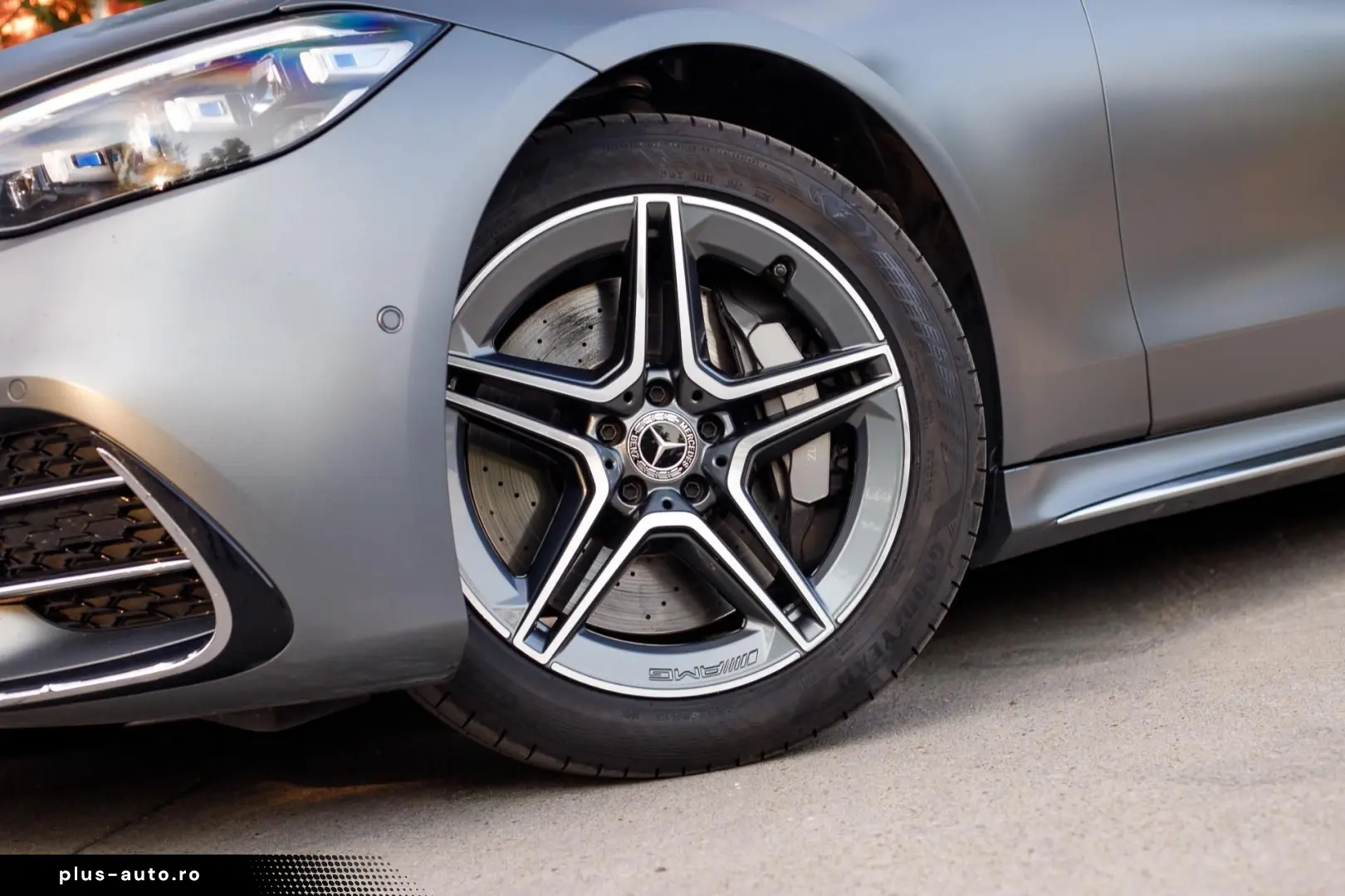 Mercedes-Benz S