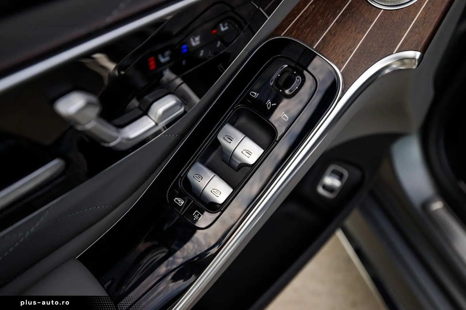 Mercedes-Benz S