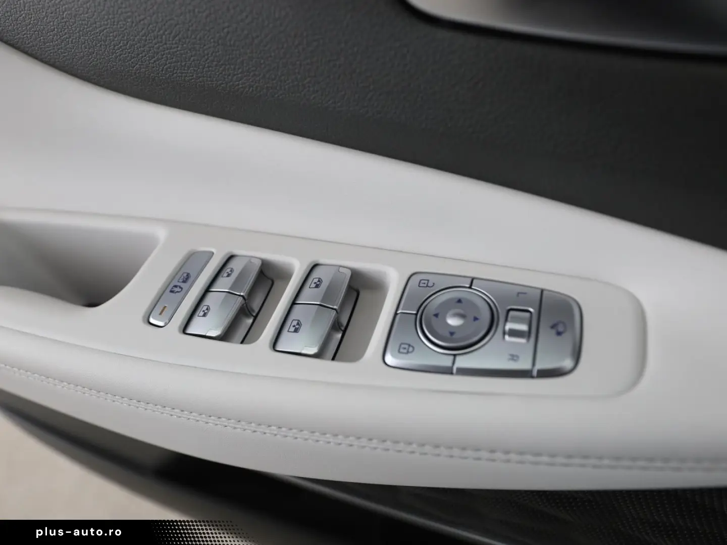 HYUNDAI Santa Fe 1.6 TGDi PHEV 4WD Signature HUD KRELL