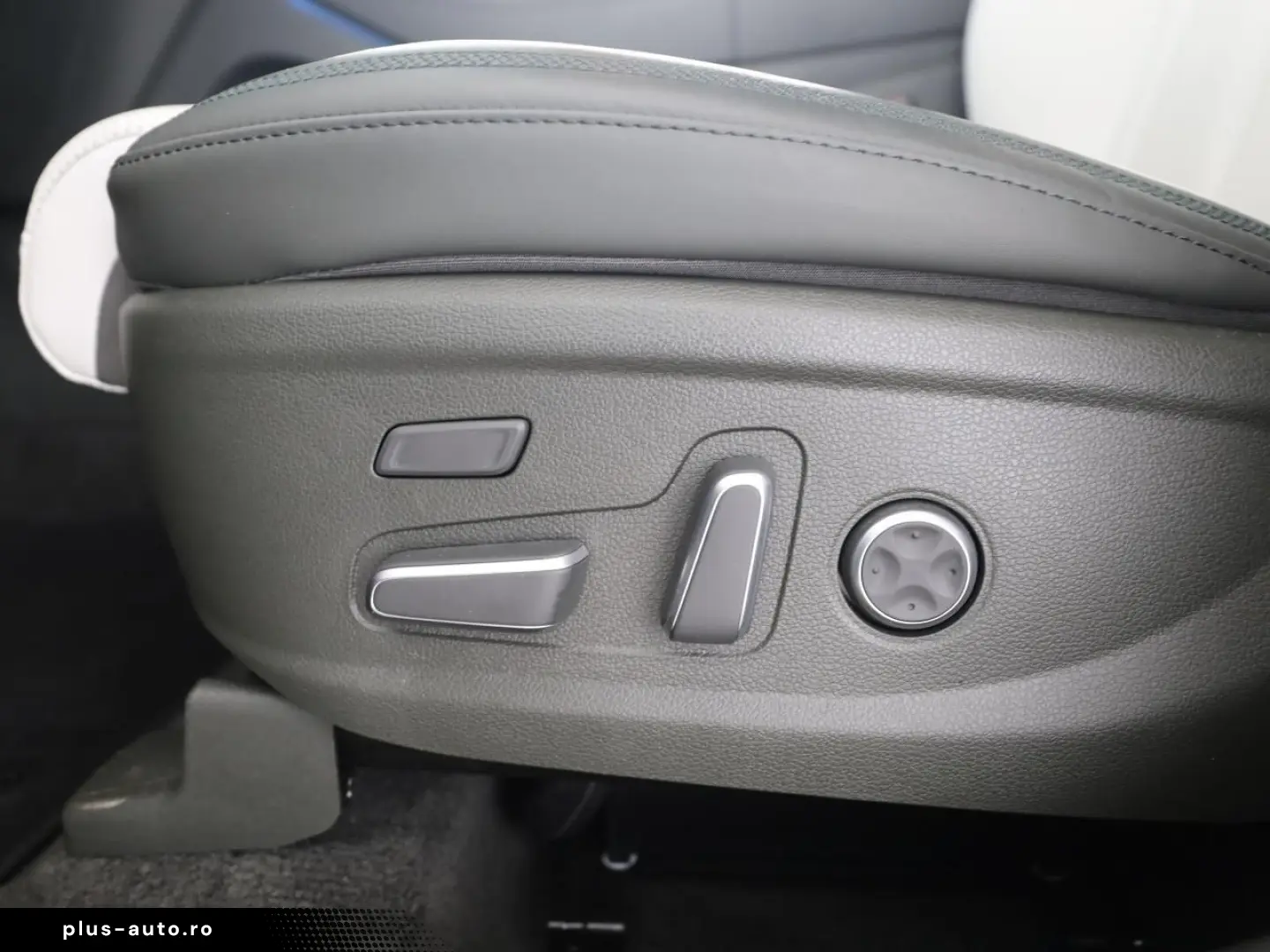 HYUNDAI Santa Fe 1.6 TGDi PHEV 4WD Signature HUD KRELL