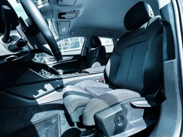 AUDI A6 Avant 40 2.0 TDI S-tronic KAMERA SPORTSITZE