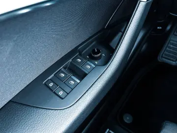 AUDI A6 Avant 40 2.0 TDI S-tronic KAMERA SPORTSITZE