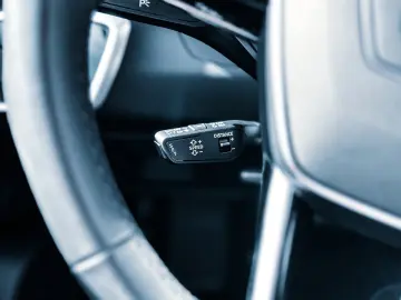 AUDI A6 Avant 40 2.0 TDI S-tronic KAMERA SPORTSITZE