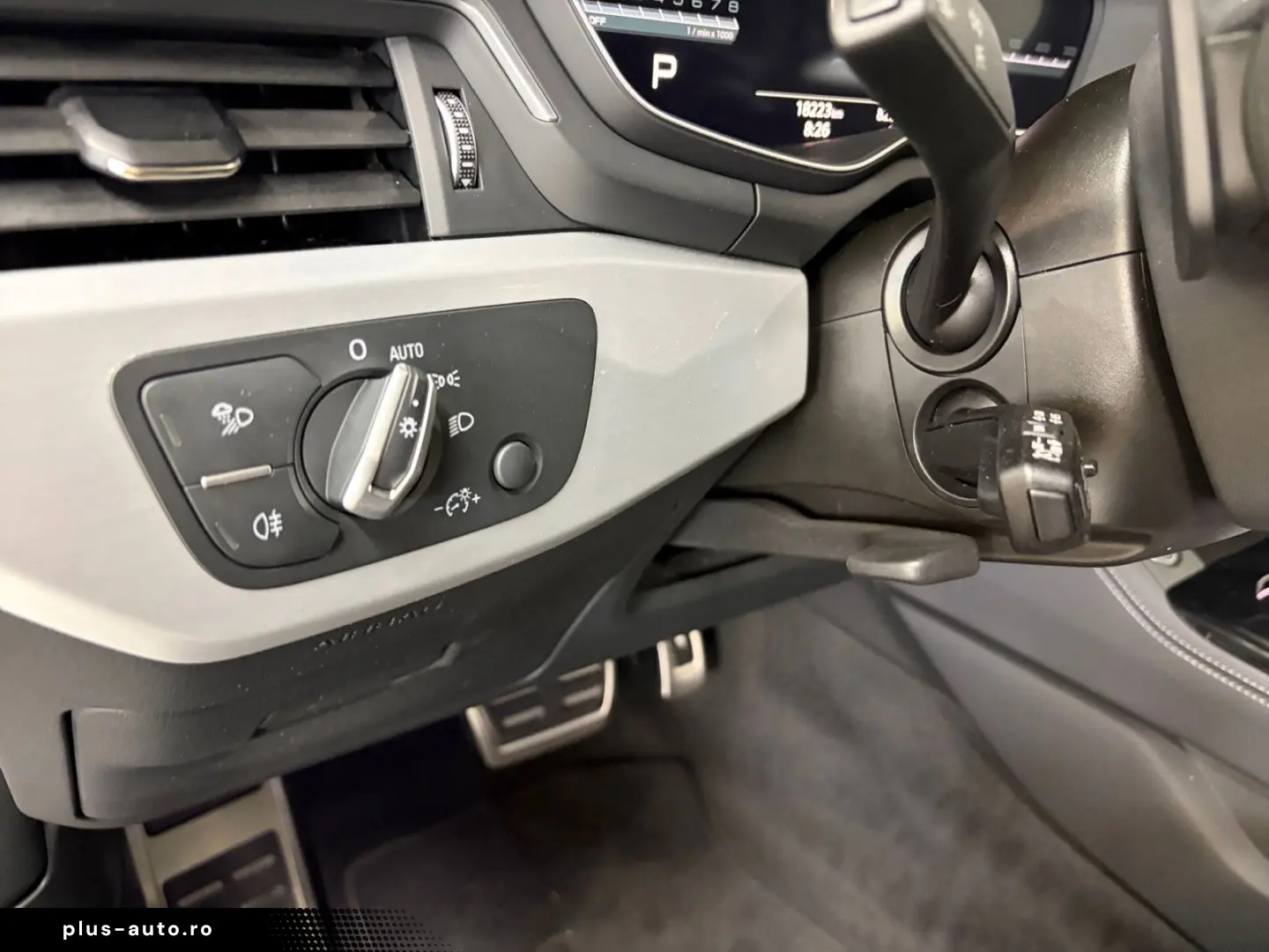AUDI A4 Avant 40 TFSI quattro S line AHK B&O Matrix N