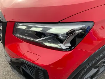 AUDI SQ2 QUATTRO 2.0TFSI 300PS.STRONIC.MATRIX.NAVI.AH