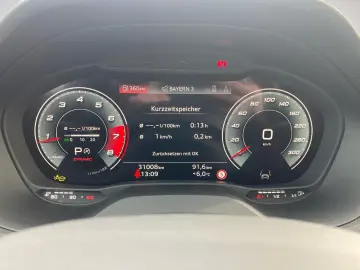 AUDI SQ2 QUATTRO 2.0TFSI 300PS.STRONIC.MATRIX.NAVI.AH