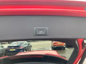 AUDI SQ2 QUATTRO 2.0TFSI 300PS.STRONIC.MATRIX.NAVI.AH