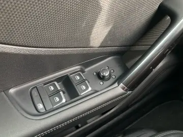 AUDI SQ2 QUATTRO 2.0TFSI 300PS.STRONIC.MATRIX.NAVI.AH