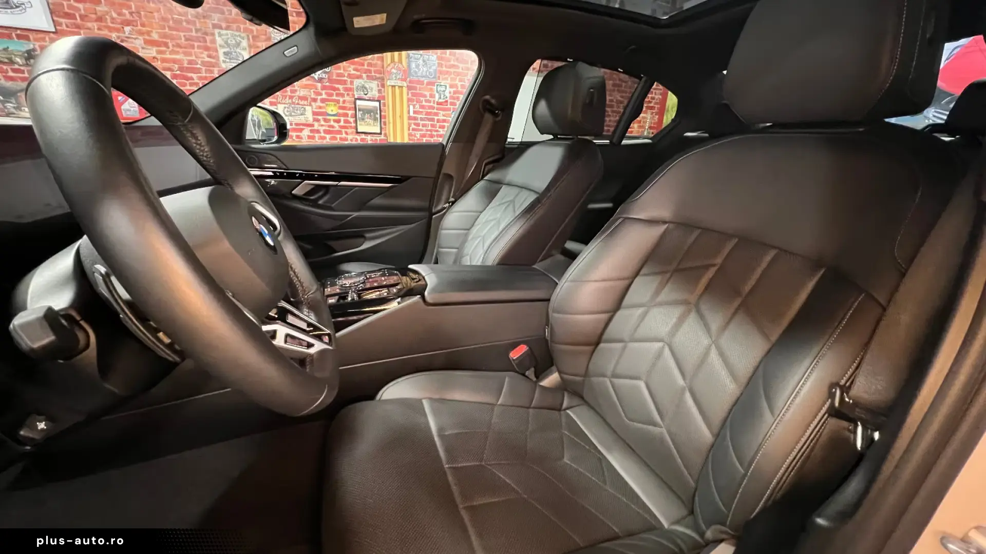 BMW 520 i M-Sport  Pano  Leder  360
