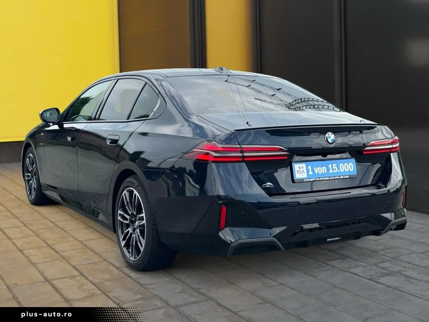 BMW 520i A M-SportPaket Plus ACC LED HK Pano