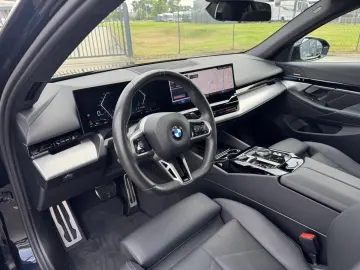 BMW 520i A M-SportPaket Plus ACC LED HK Pano