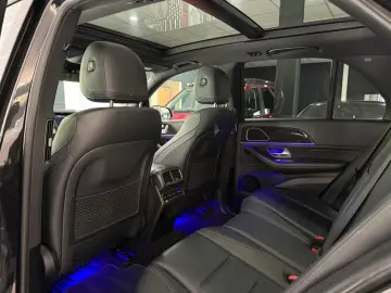 MERCEDES-BENZ GLE 350d 4Matic AMG DISTRONIC PANO MBEAM AHK