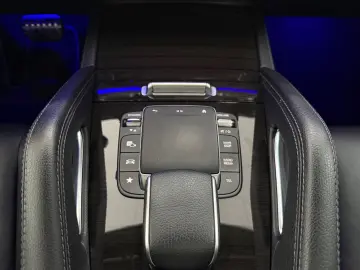 MERCEDES-BENZ GLE 350d 4Matic AMG DISTRONIC PANO MBEAM AHK