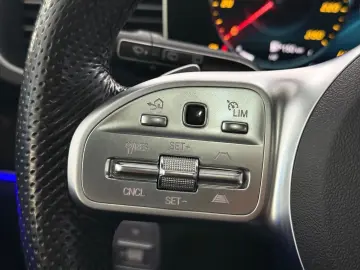 MERCEDES-BENZ GLE 350d 4Matic AMG DISTRONIC PANO MBEAM AHK