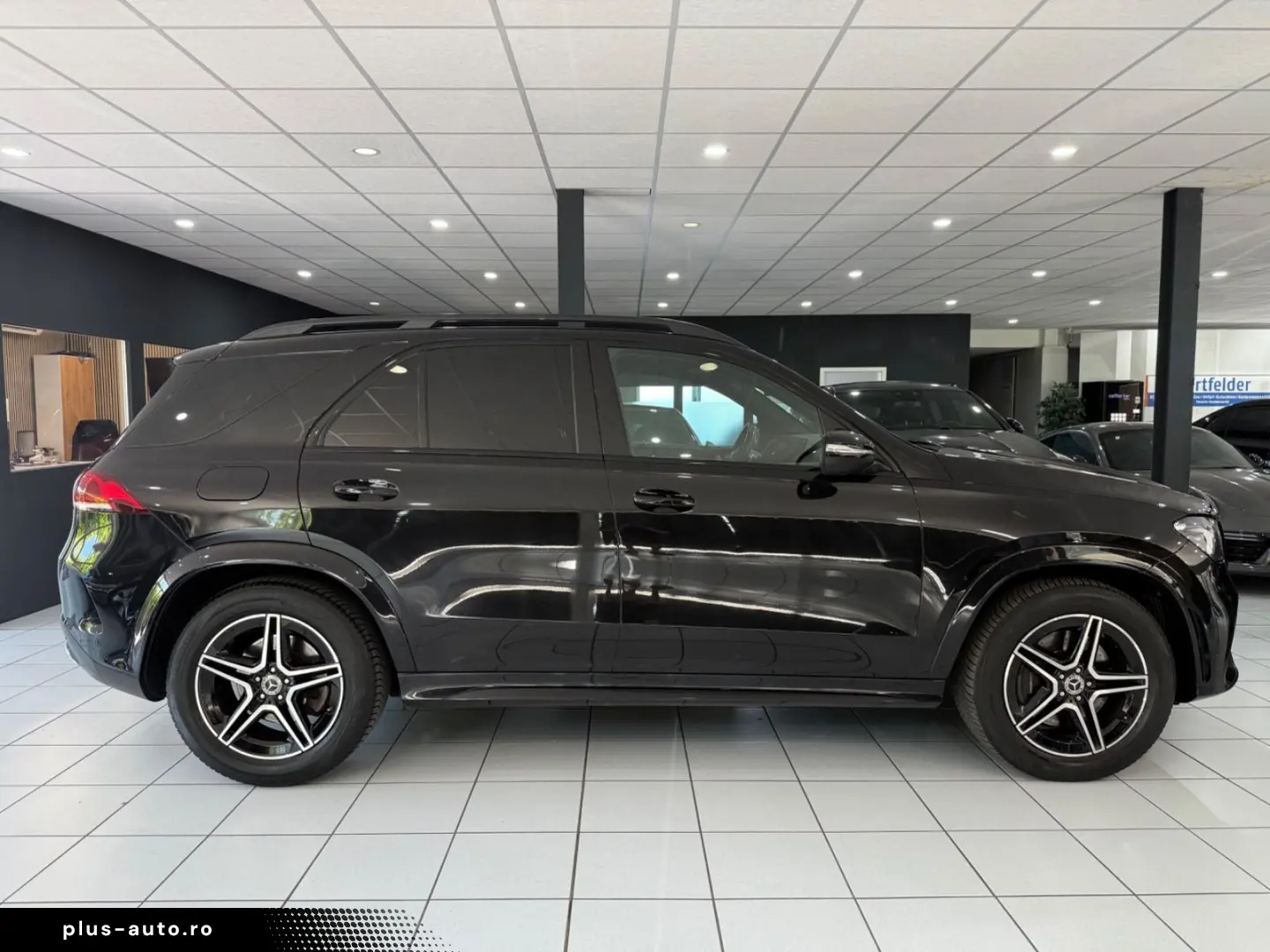 MERCEDES-BENZ GLE 350d 4Matic AMG DISTRONIC PANO MBEAM AHK
