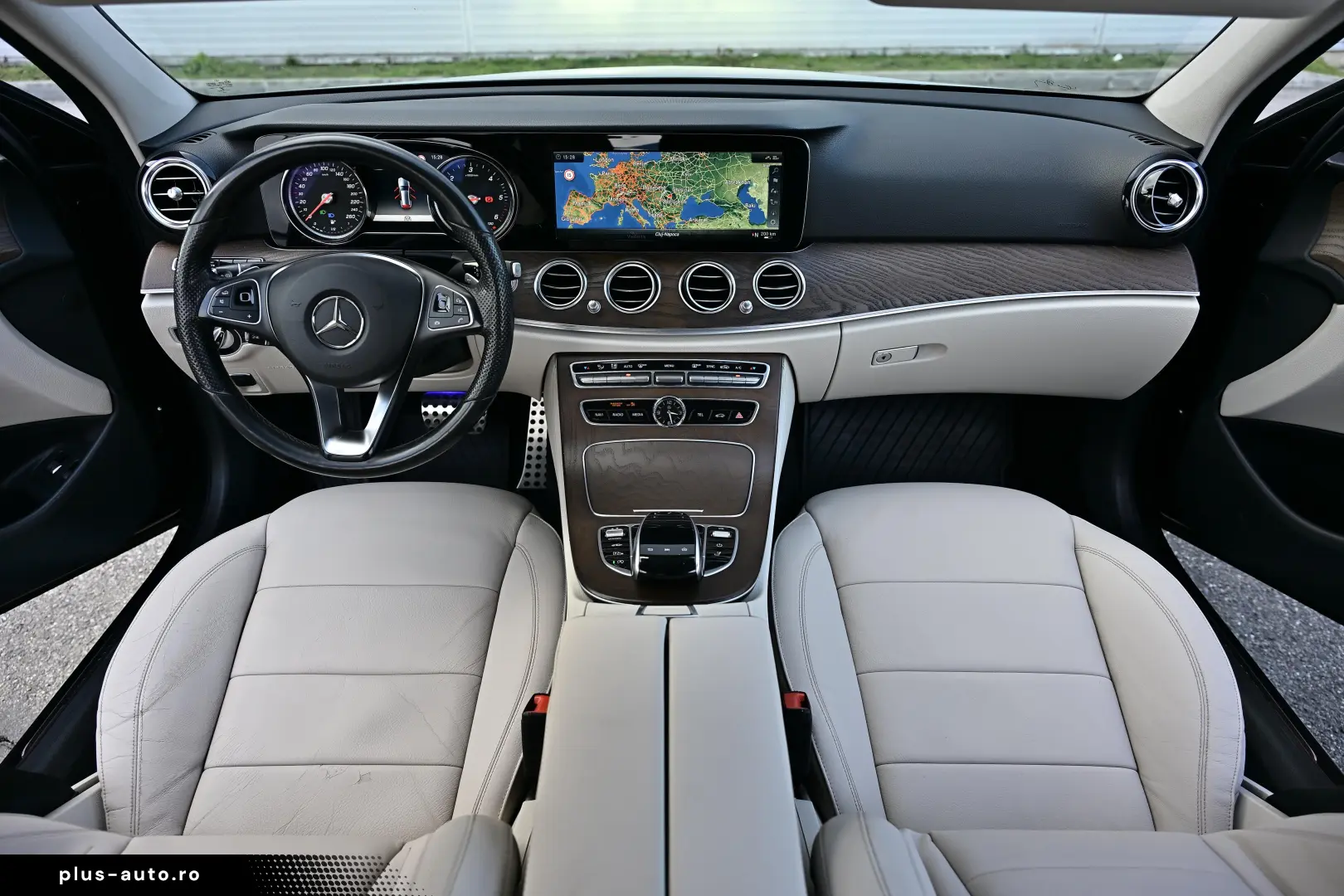 Mercedes-Benz E 220
