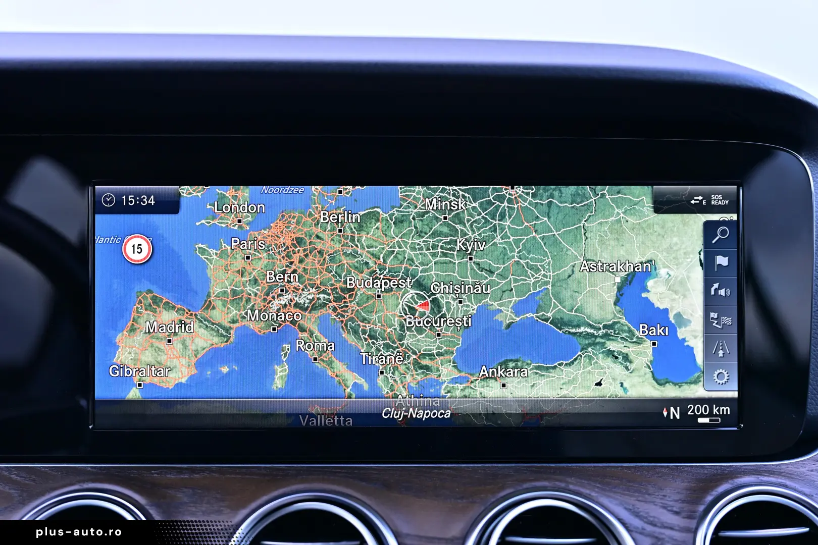 Mercedes-Benz E 220