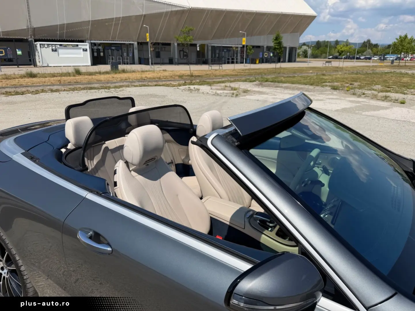 MERCEDES-BENZ V6 BITURBO 4MATIC BEIGE-YACHT BLUE