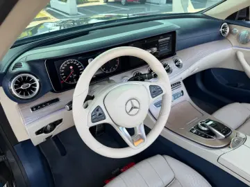 MERCEDES-BENZ V6 BITURBO 4MATIC BEIGE-YACHT BLUE