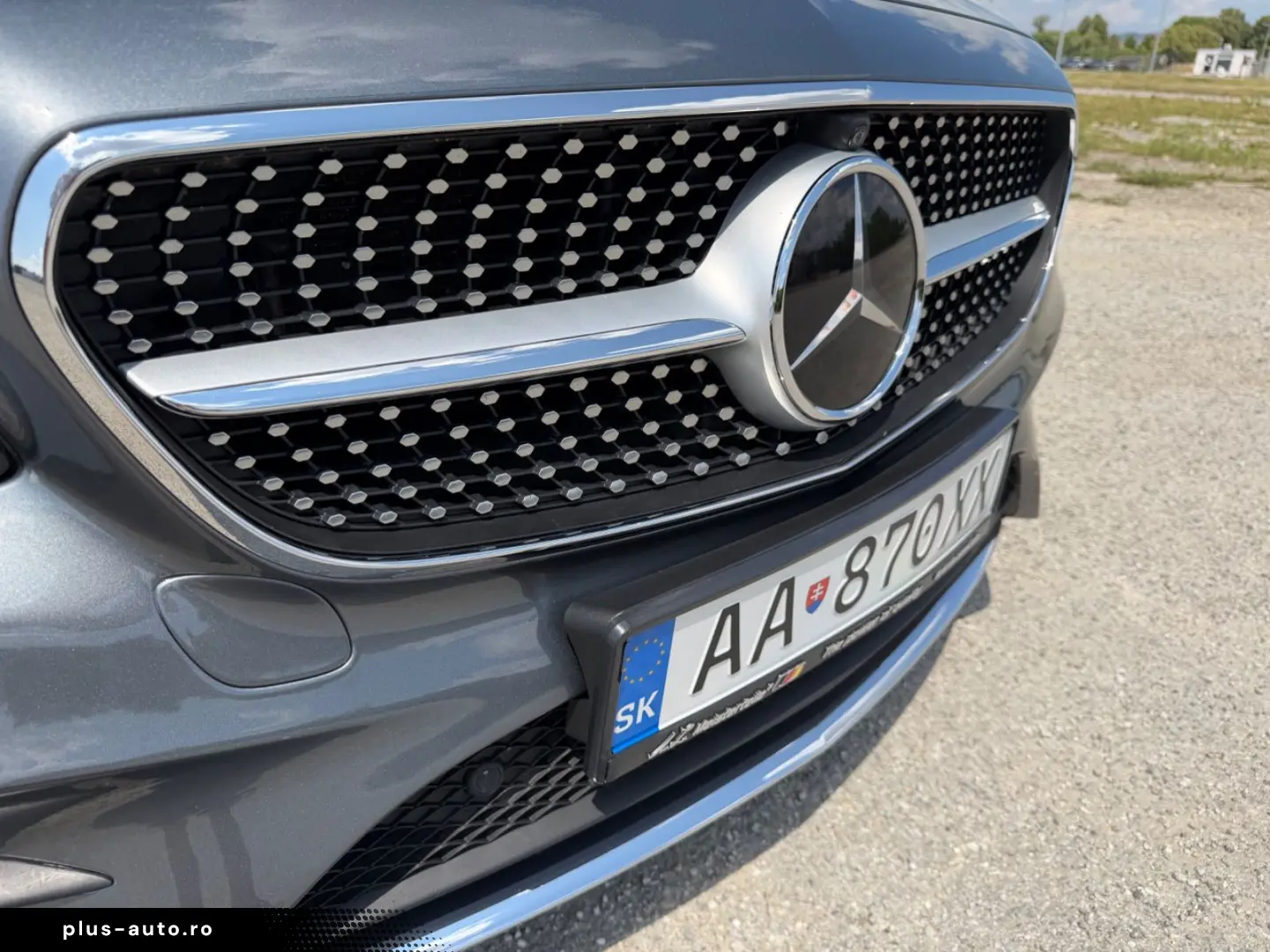 MERCEDES-BENZ V6 BITURBO 4MATIC BEIGE-YACHT BLUE