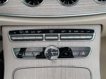 MERCEDES-BENZ E 220 d AMG Designo Mem Sitze LED Air-Balance