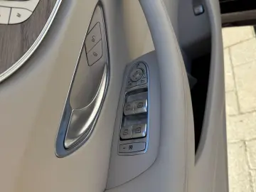 MERCEDES-BENZ E 300 Cabrio  HUD AMG 1ste Hand