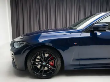 BMW M440I