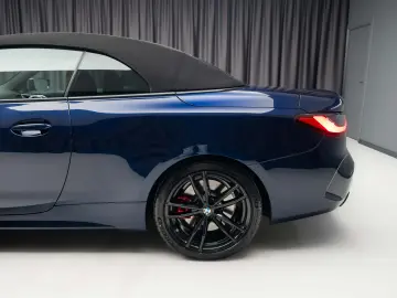 BMW M440I