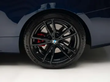 BMW M440I