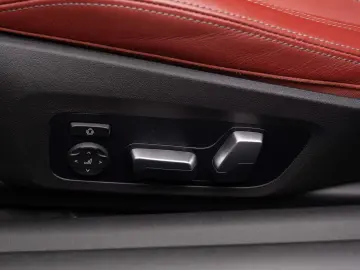BMW M440I