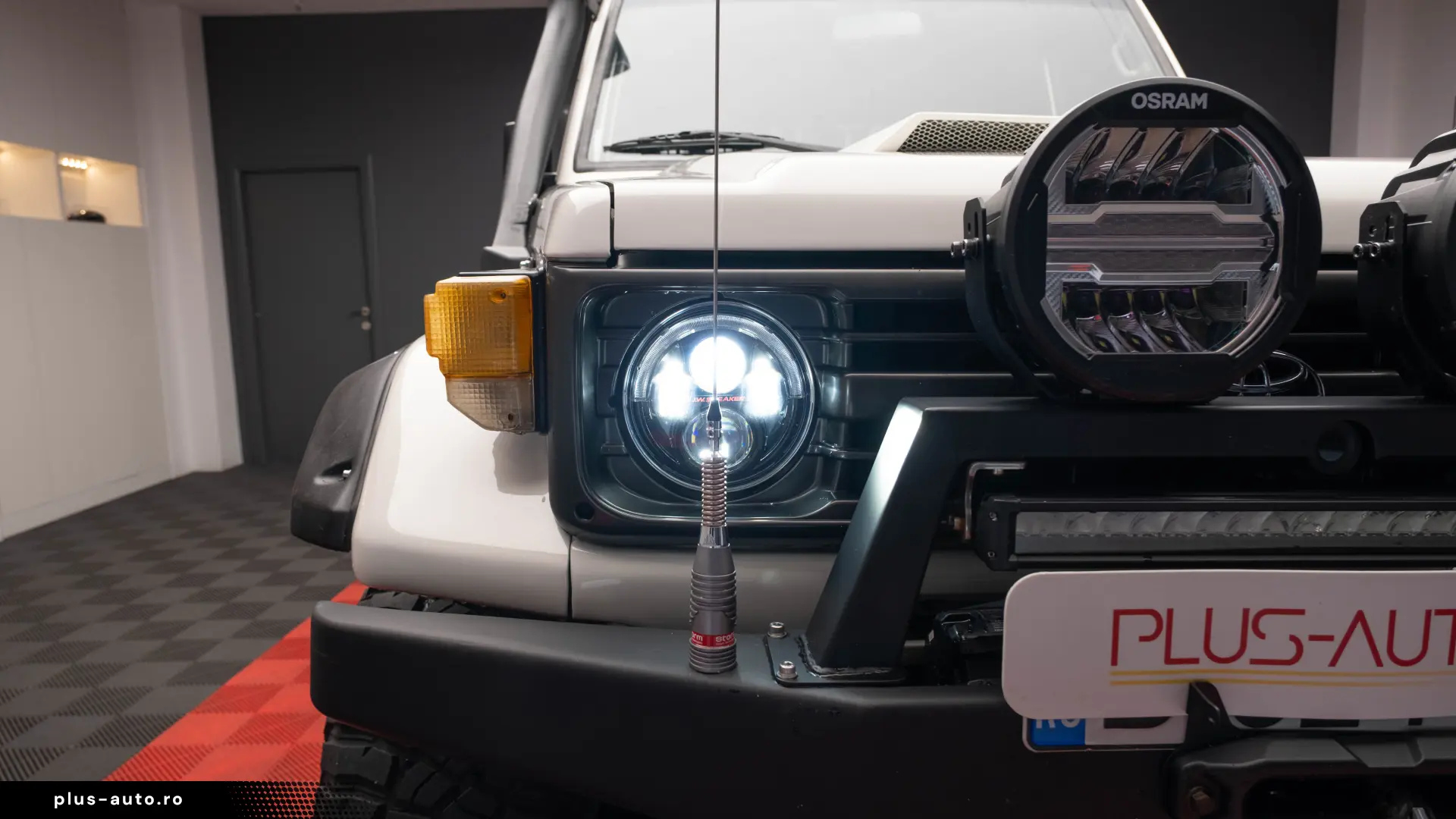 Toyota Land Cruiser J70