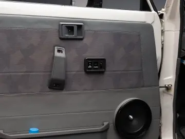 Toyota Land Cruiser J70