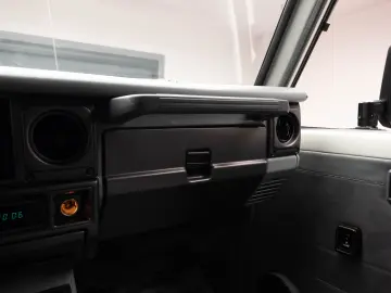 Toyota Land Cruiser J70