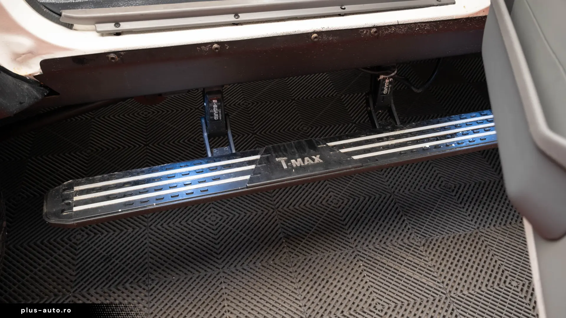 Toyota Land Cruiser J70