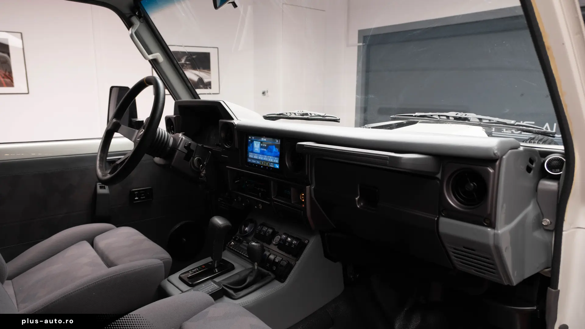 Toyota Land Cruiser J70