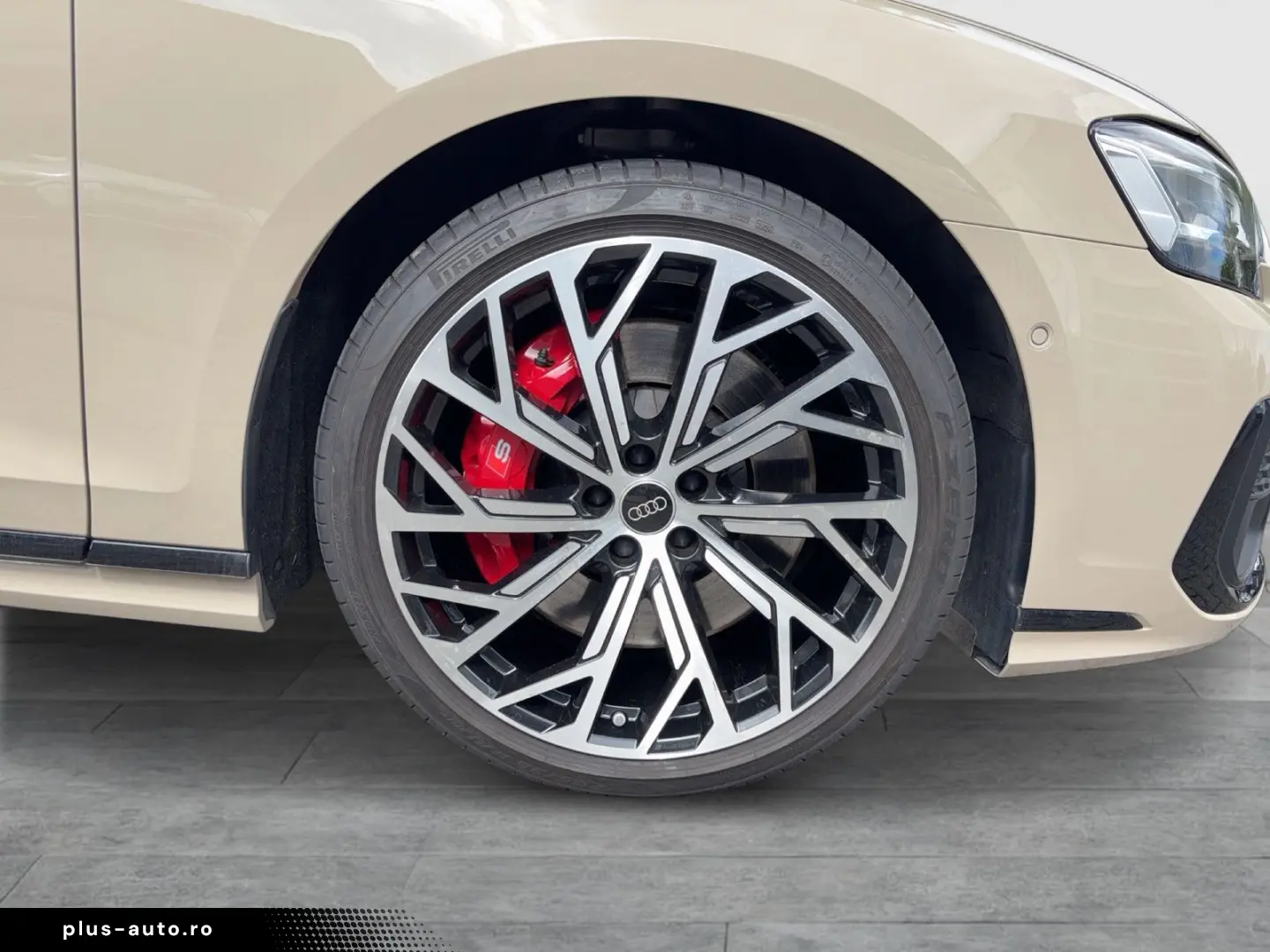 AUDI S8 Individual Black  189UPE Digi Matrix Volllede
