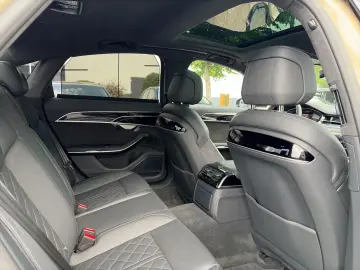 AUDI S8 Individual Black  189UPE Digi Matrix Volllede