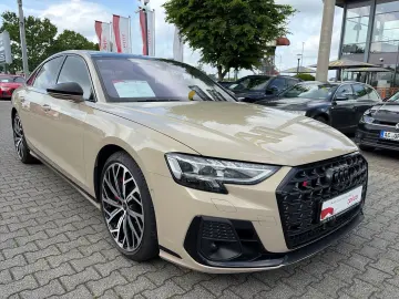 AUDI S8 Individual Black  189UPE Digi Matrix Volllede