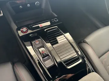 AUDI S6 e-tron Sportback quattro B&O AHK 360 CAM LM21