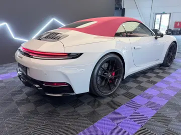 Porsche 992 Carrera 4 GTS Cabriolet- Lift- Burmester