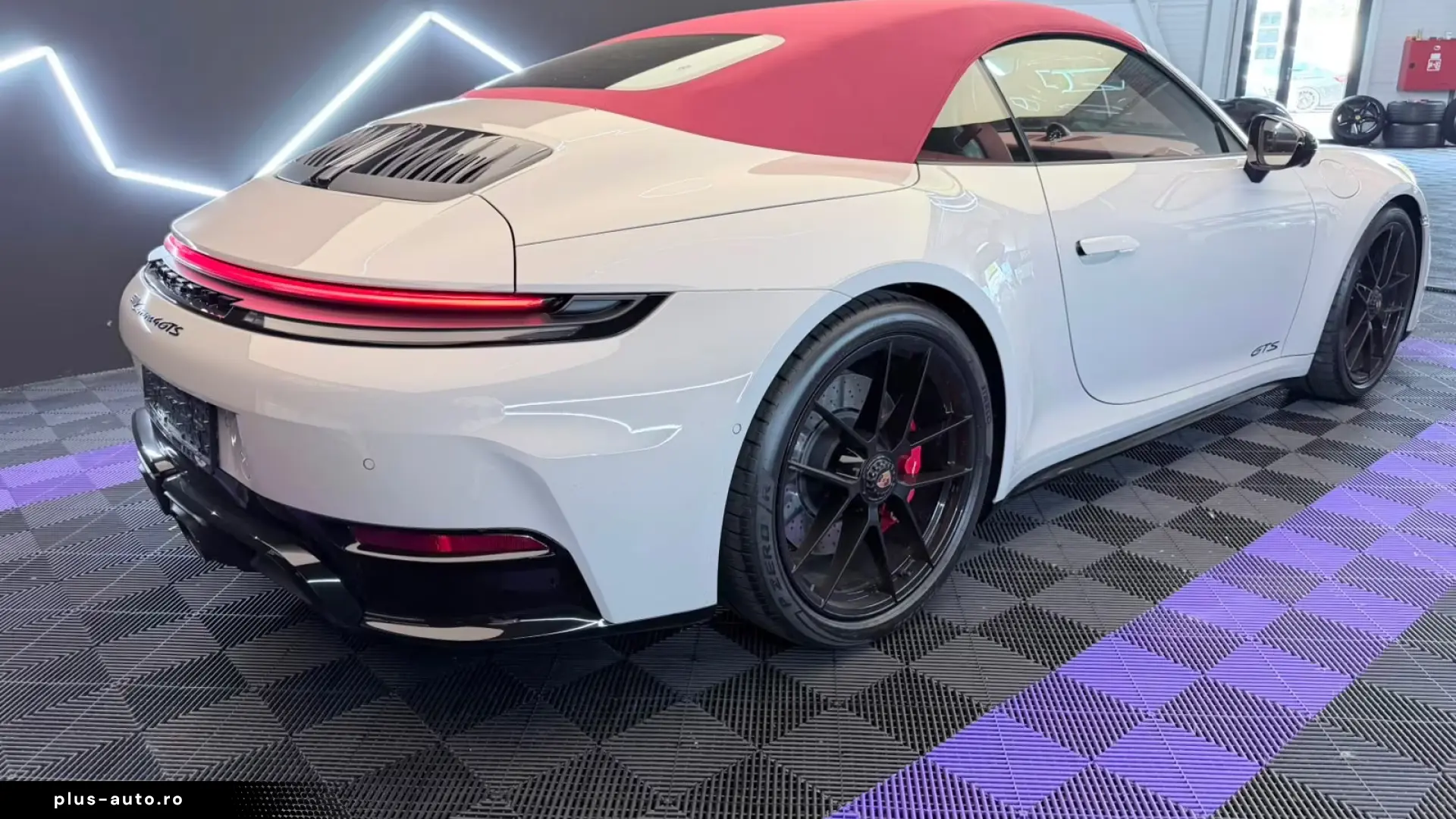 Porsche 992 Carrera 4 GTS Cabriolet- Lift- Burmester