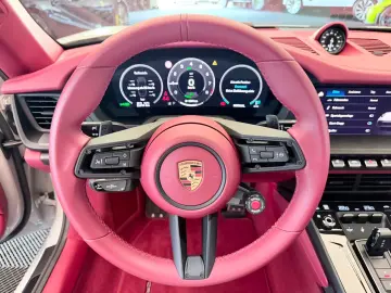 Porsche 992 Carrera 4 GTS Cabriolet- Lift- Burmester