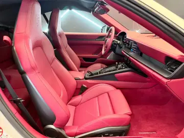 Porsche 992 Carrera 4 GTS Cabriolet- Lift- Burmester