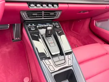 Porsche 992 Carrera 4 GTS Cabriolet- Lift- Burmester
