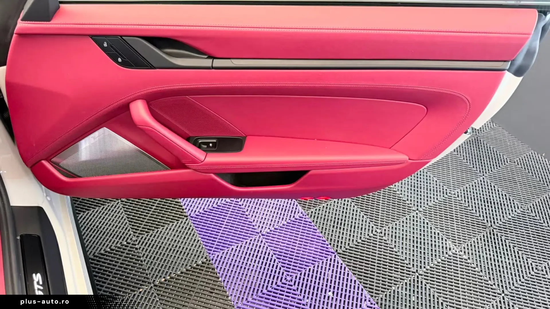 Porsche 992 Carrera 4 GTS Cabriolet- Lift- Burmester